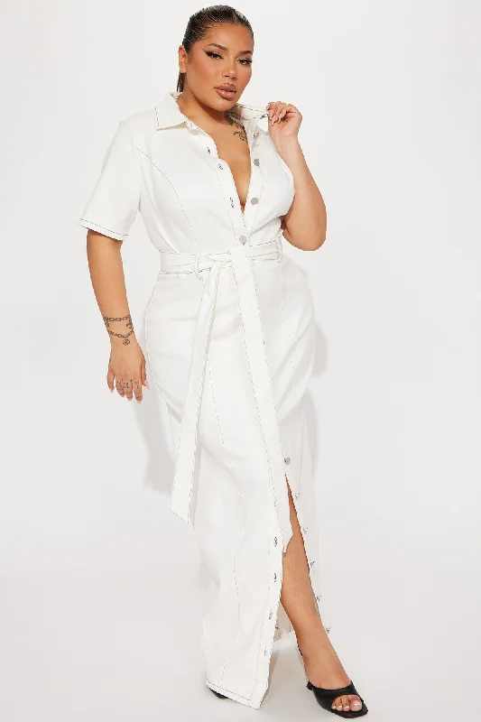 Alyana Short Sleeve Denim Maxi Dress - White