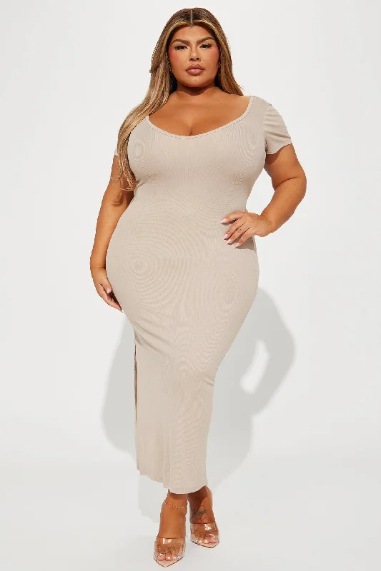 Amira Ribbed Maxi Dress - Cream