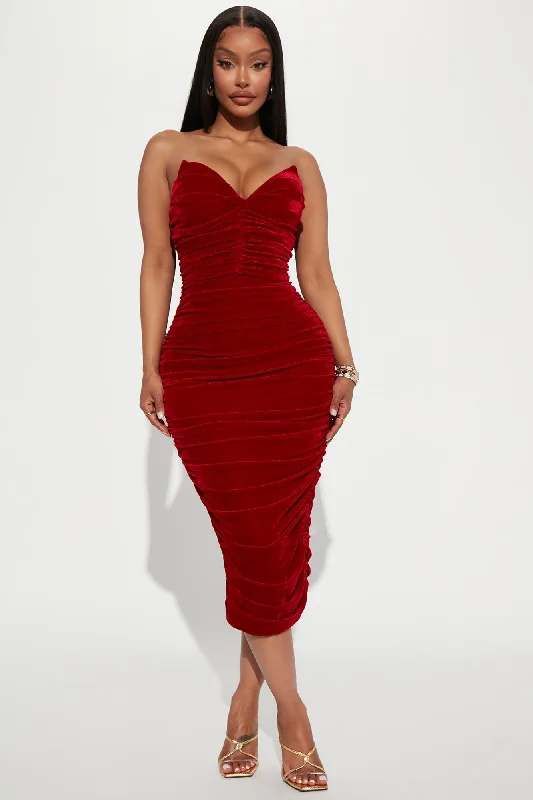 Forever Royalty Velvet Midi Dress - Red