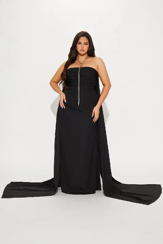 Here For The Drama Twill Gown - Black