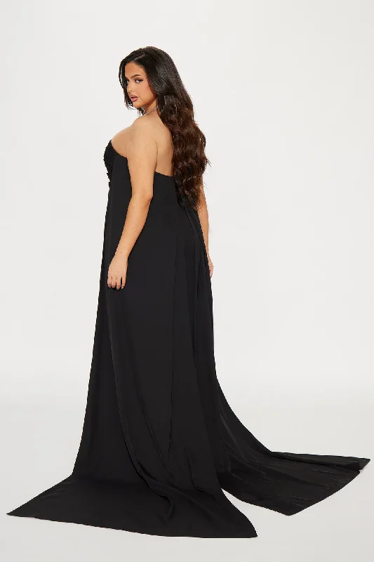 Here For The Drama Twill Gown - Black