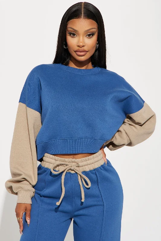 Keep It Cozy Sweatshirt - Blue/combo