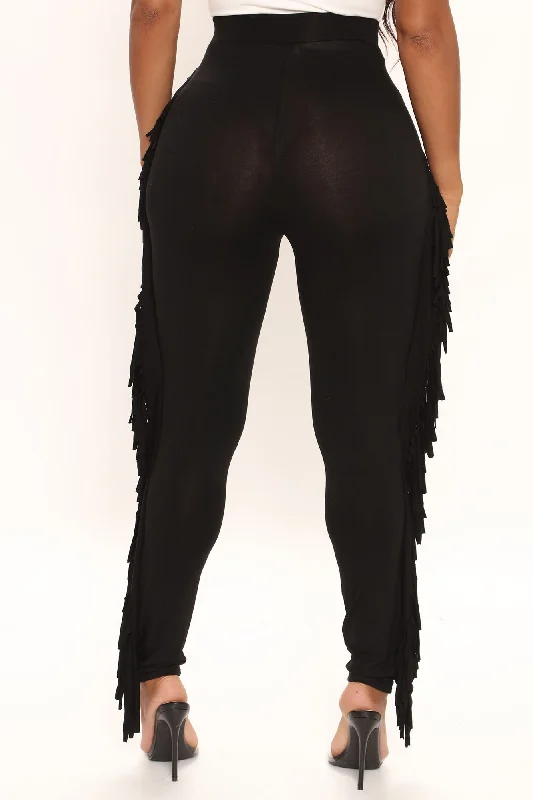 Shake It Like a Fringe Shaker Legging - Black