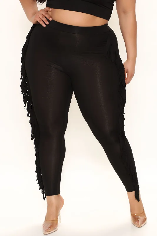 Shake It Like a Fringe Shaker Legging - Black