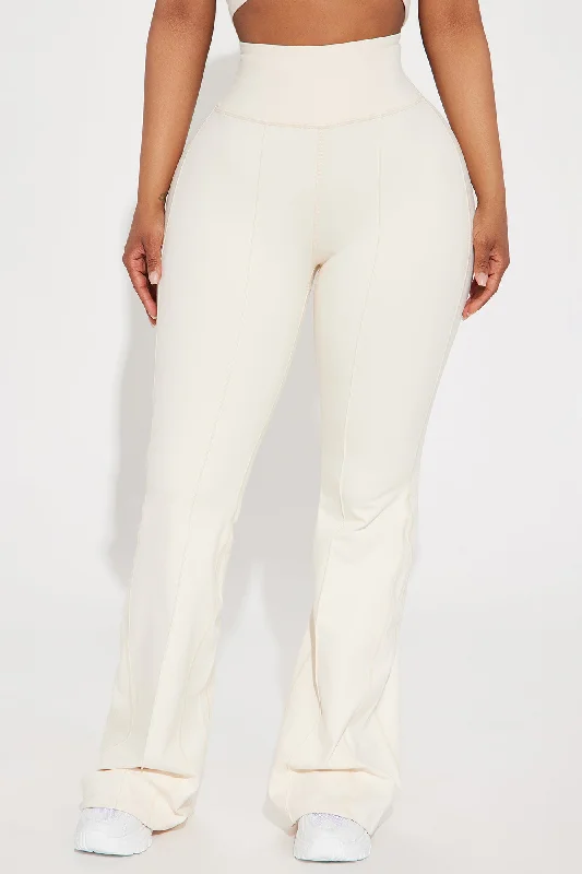 So Curvy Super Soft Yoga Pant - Ivory