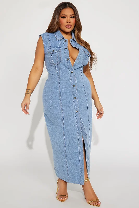 Tallahassee Denim Maxi Dress - Medium Wash