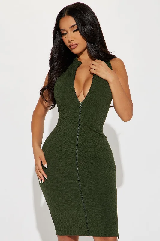 Zoey Textured Midi Dress - Olive