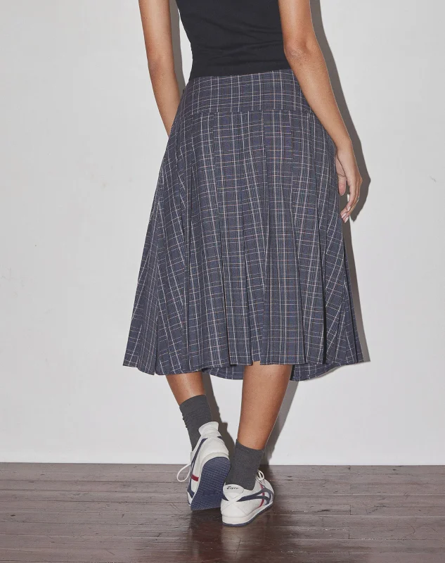 Catelyn Pleated Midi Skirt in Navy Check