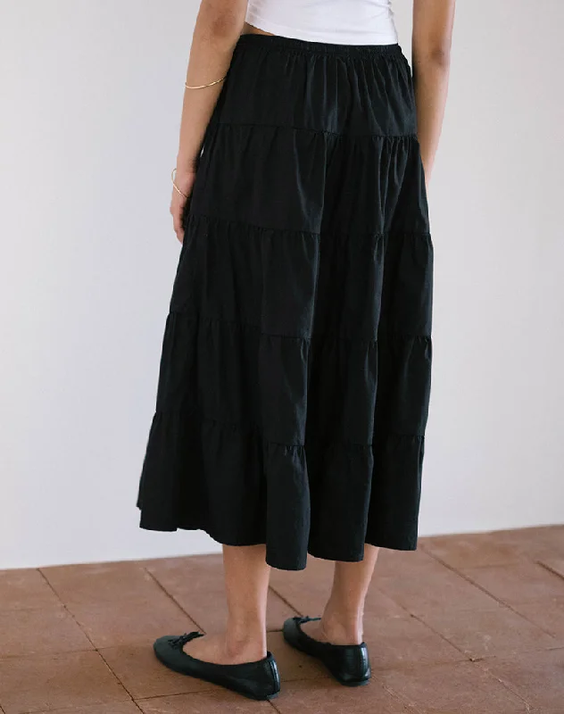 Izumi Tiered Midi Skirt in Poplin Black