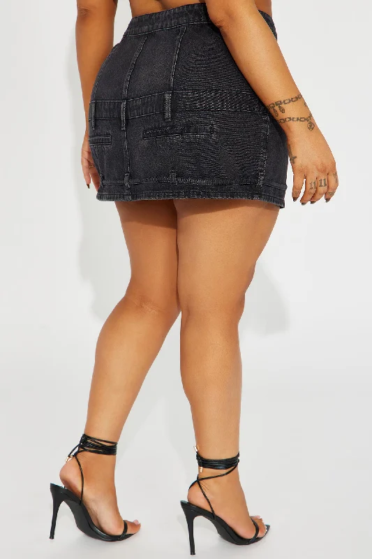 Off Edge Denim Mini Skirt - Black Wash