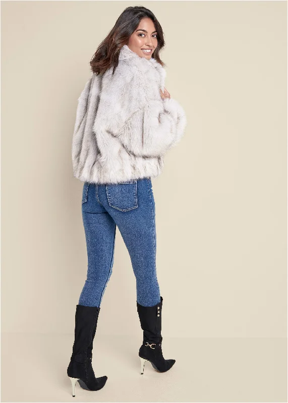 Faux-fur button coat - White